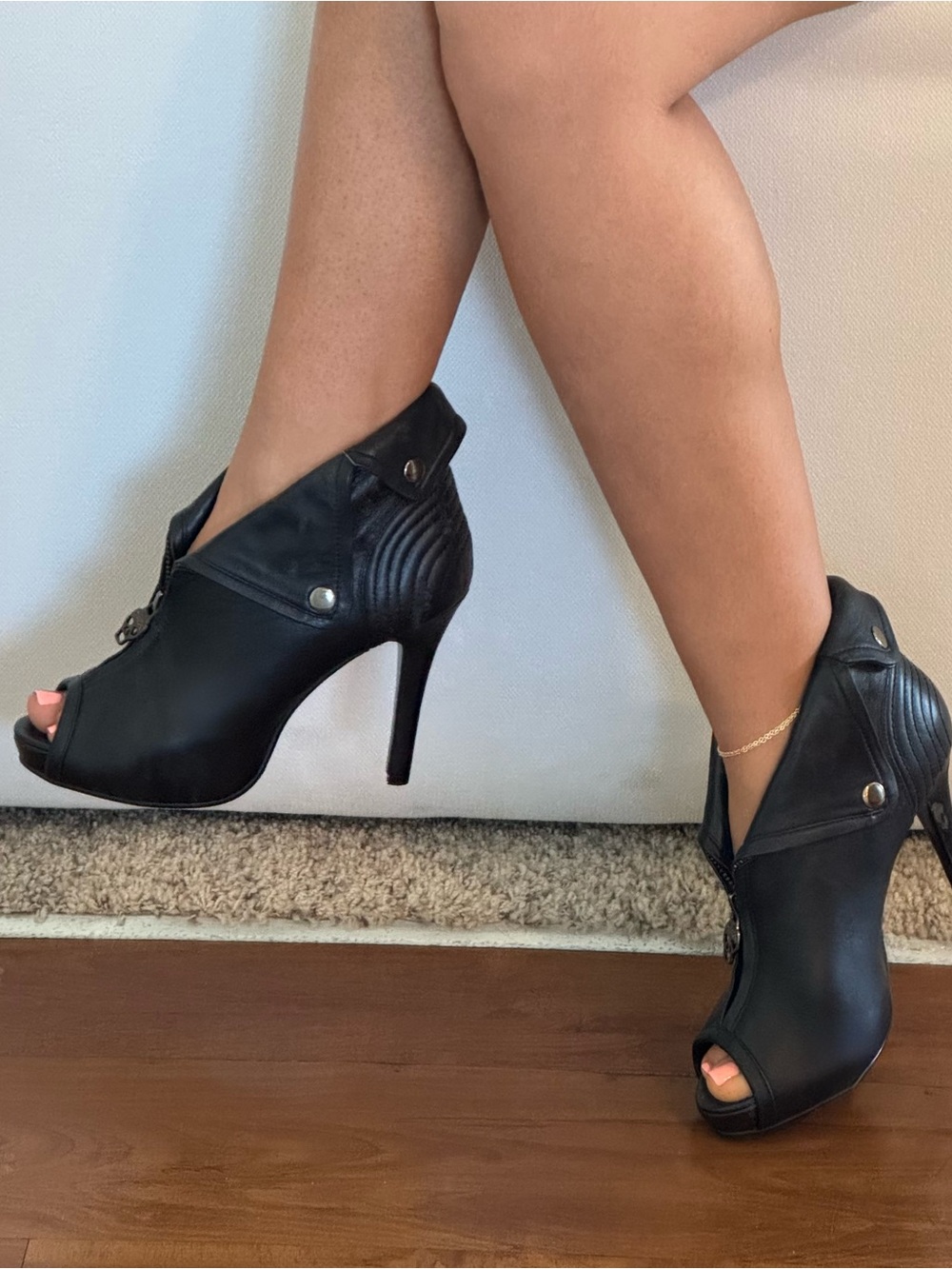 Alexander McQueen Black Leather Peep-Toe Stiletto Ankle Booties - Picture 12 of 17
